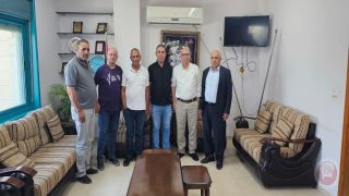 طاقم” مؤسسة الأفق” يجتمع برئيس بلدية تقوع في بيت لحم