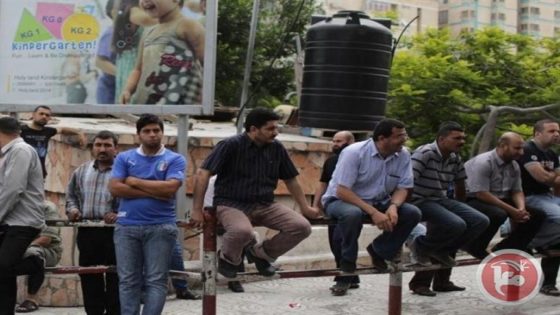 استطلاع : ربع الفلسطينيين يفكرون في الهجرة
