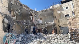 الاحتلال يجبر مقدسيا على هدم بنايته السكنية في القدس ويشرد 50 شخصا