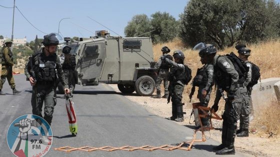 الاحتلال ينصب حاجزا عسكريا على مدخل أبو شخيدم شمال رام الله