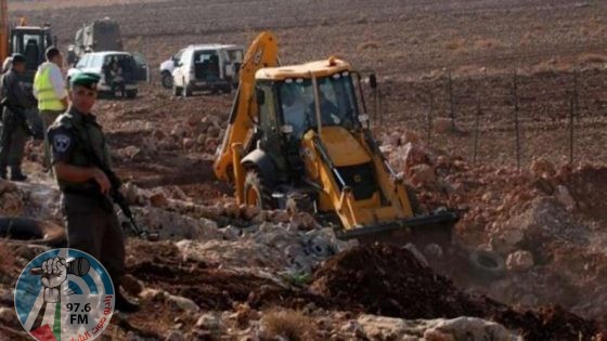 الاحتلال يواصل جرف مساحات واسعة من أراضي سلفيت