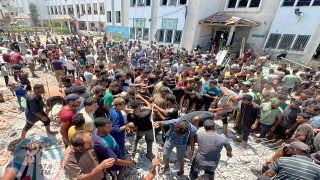 30 شهيدا في قصف الاحتلال مدرسة تؤوي نازحين غرب دير البلح
