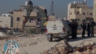 الاحتلال يهدم منزلا ومنشآت في بلدة عناتا شرق القدس