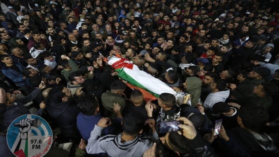 تشييع جثمان الشهيد أشرف عبد الله في مخيم نور شمس شرق طولكرم