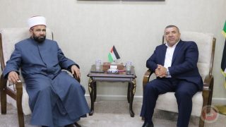 محافظ الخليل يبحث مع وزير الأوقاف أوضاع واحتياجات المحافظة