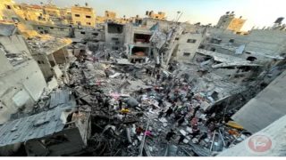 تحتاج 15 عاما لرفعها.. غزة مغطاة بـ 40 مليون طن من الانقاض