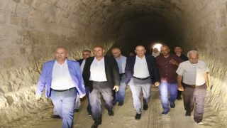 الوزير الحايك يتفقد المواقع الاثرية في طولكرم