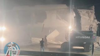 الاحتلال يهدم بناية قيد الإنشاء في العوجا