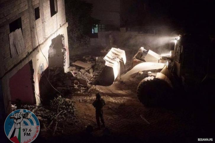 الاحتلال يهدم منزل عائلة المعتقل أحمد دوابشة في دوما
