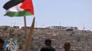 مستوطنون يعتدون بالضرب على مواطن جنوب نابلس