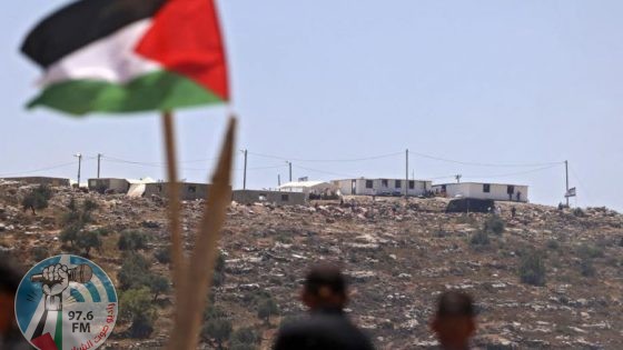 مستوطنون يعتدون بالضرب على مواطن جنوب نابلس