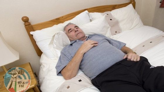 دراسة تكشف مخاطر ليالي الصيف الحارة على الرجال بعمر معين