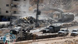 الاحتلال يجبر مواطن على هدم منزله في القدس