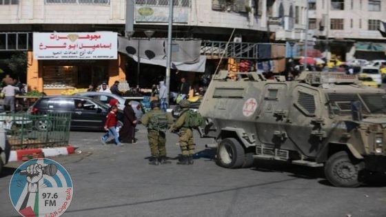 الاحتلال يقتحم عدة أحياء في الخليل