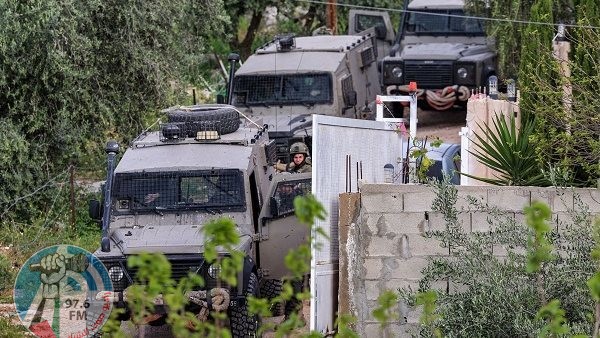 الاحتلال يقتحم بلدة نعلين غرب رام الله ويداهم منزلا