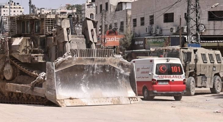 الهلال الأحمر: نجد صعوبة في الوصول إلى مصابين في مخيم جنين