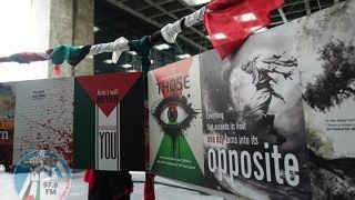 بأشعار محمود درويش.. أكاديمي تركي يقيم معرضا فنياً بإسطنبول
