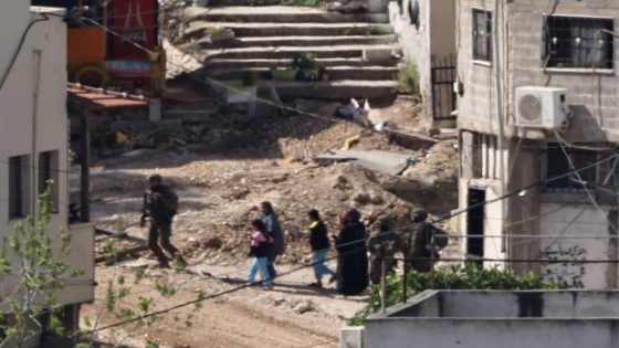 خاص معا: جيش الاحتلال يبلغ رسميا سكان نور شمس باخلاء المخيم