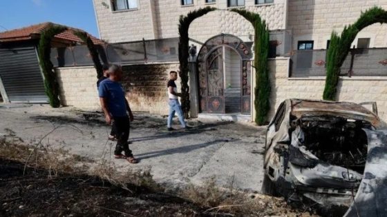 اذاعة اسرائيلية تكشف تفاصيل جديدة عن المستوطنين الذين اعتدوا على “جيت”