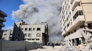 323 يوماً للحرب على فلسطين