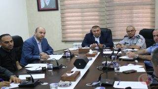 محافظ الخليل يترأس اجتماع لجنة طوارىء المحافظة