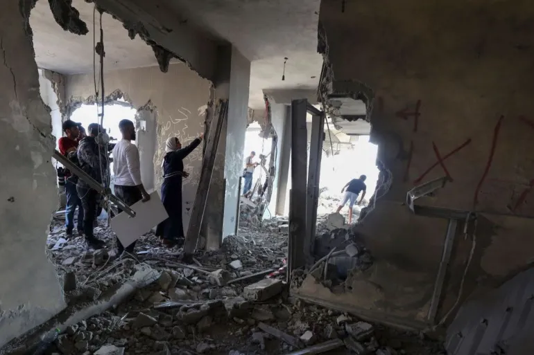 الاحتلال يفجر أجزاء من منزل في نابلس