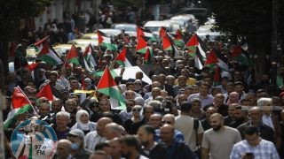 مسيرة في رام الله تنديدا بالعدوان على غزة والضفة