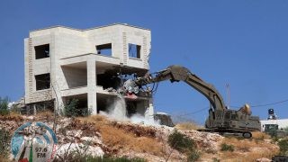 الاحتلال يهدم بناية في الرام شمال القدس المحتلة