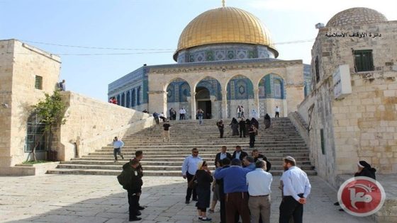 عشرات المستوطنين يقتحمون المسجد الأقصى
