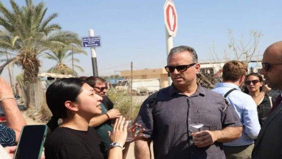 محافظ أريحا والاغوار يستقبل وفدا تضامنيا أمريكيا