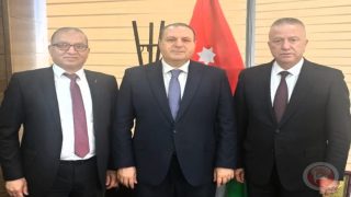 مطالبة بزيادة عمل ساعات المعابر بين فلسطين والأردن وإيجاد مسار خاص للبضائع