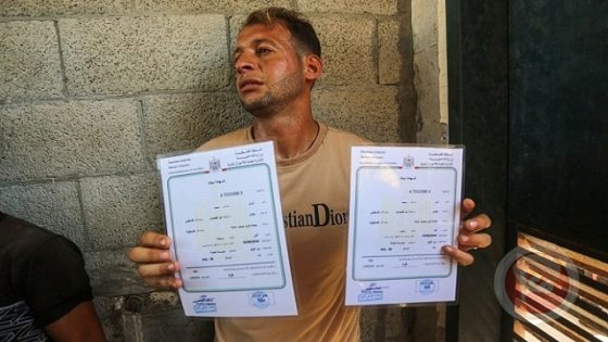 الشاب ابو القمصان من غزة شيع اطفاله بعد ساعات من اصدار شهادت الميلاد