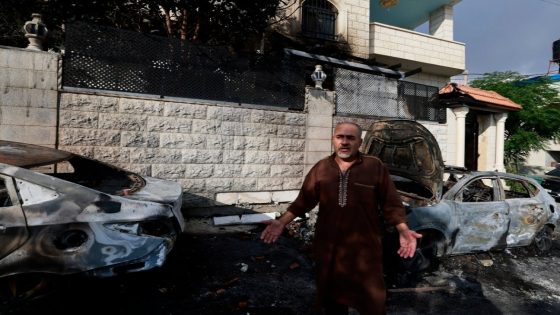 أبو ردينة يحذّر من خطورة تصاعد جرائم المستوطنين ويصف “موقف امريكا بالخجول”
