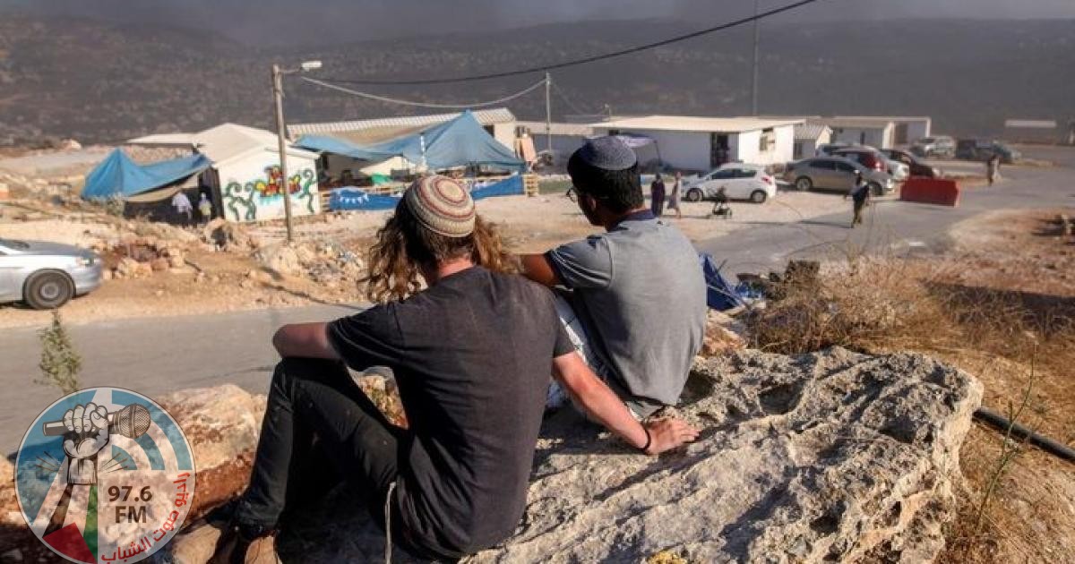 مستوطنون يقيمون بؤرة استيطانية جديدة قرب نبع العوجا شمال أريحا
