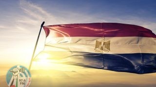 فنانة مصرية تثير الجدل بمنصات التواصل الاجتماعي بسبب فستانها الملفت (صور)