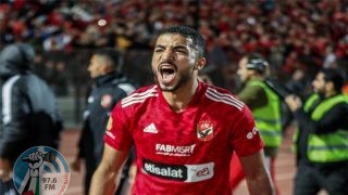 مدافع الأهلي المصري يطير لفرنسا نحو “الليغ 1”