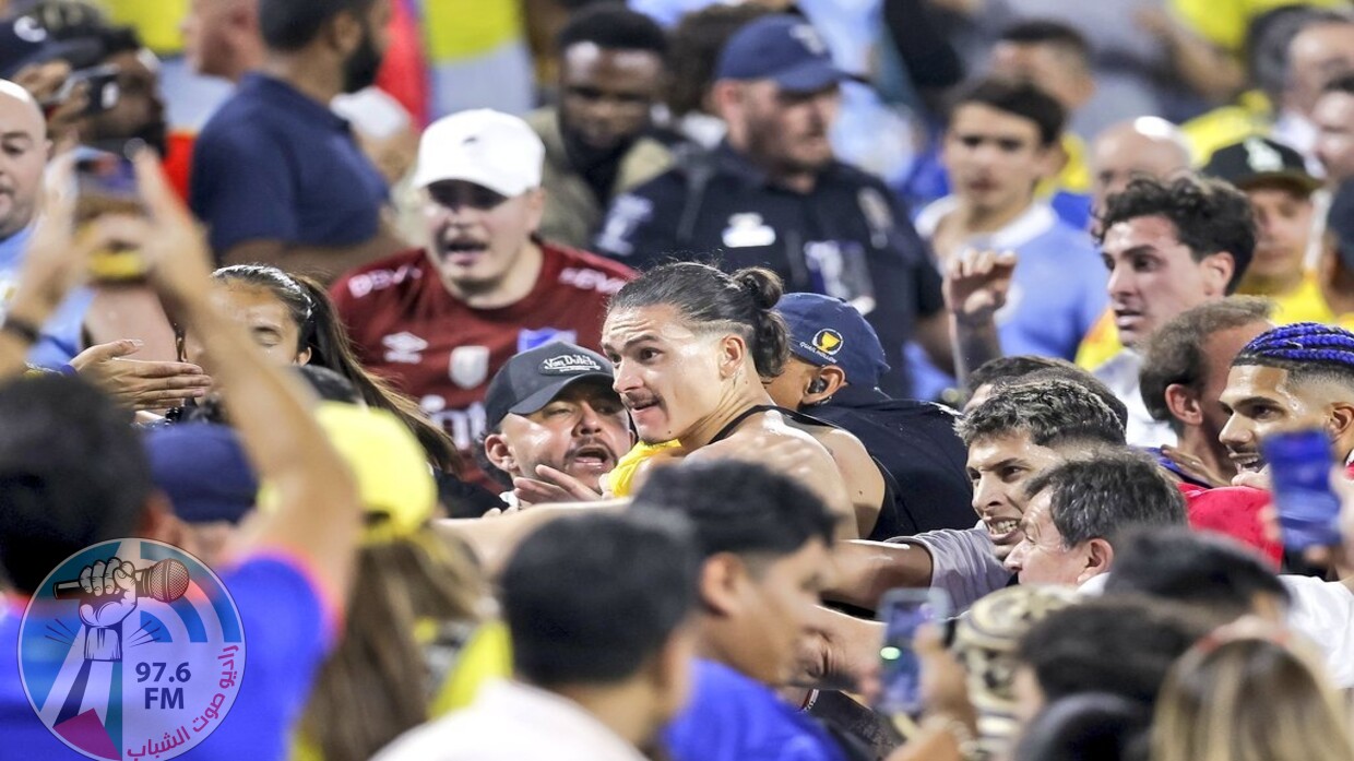 معاقبة نجم ليفربول ومنتخب الأورغواي داروين نونيز بسبب شجار مع الجماهير