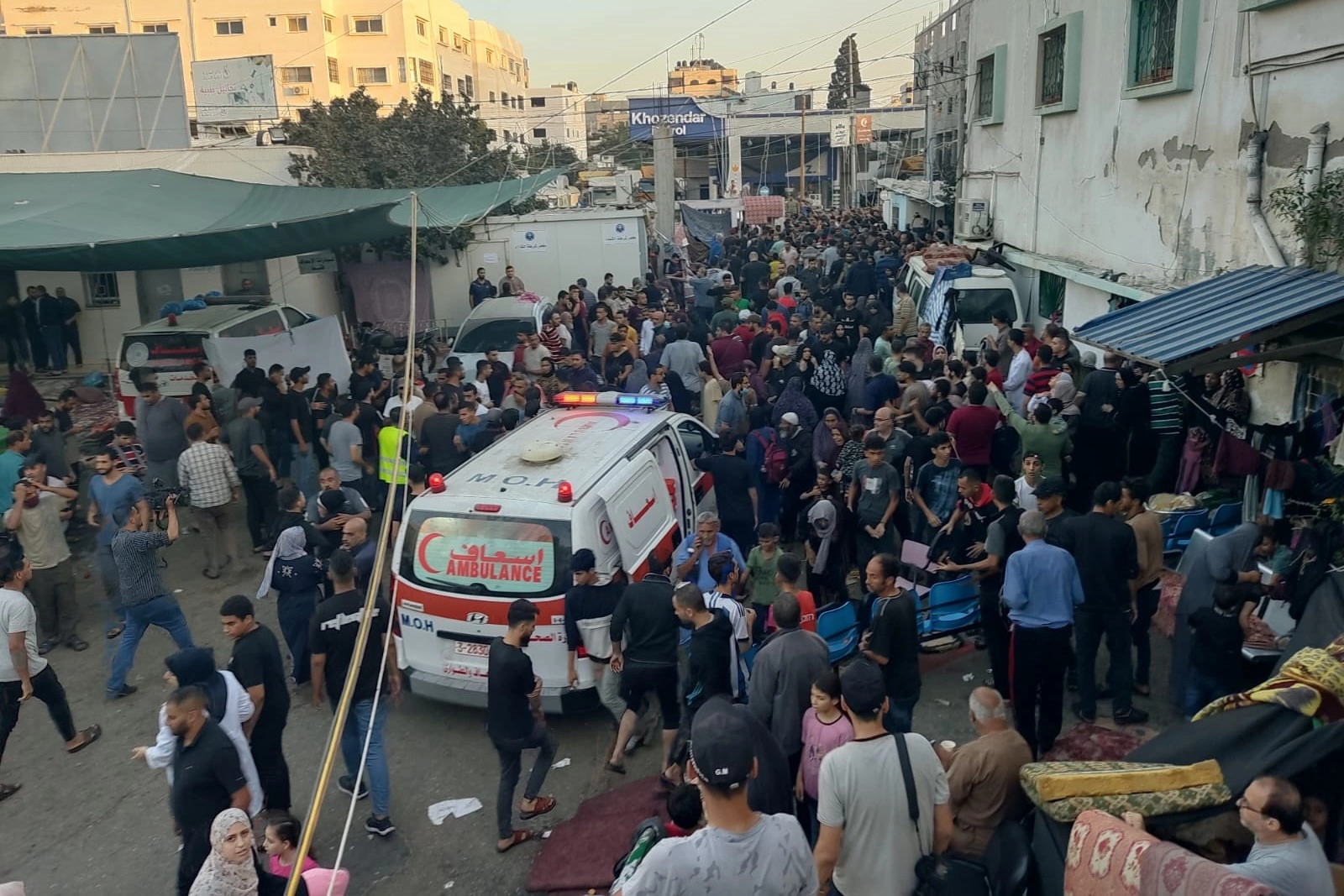 خمسة شهداء في قصف استهدف مركبة ومواطنين في مدينة غزة