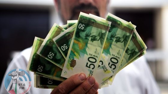“المالية”: صرف رواتب الموظفين اليوم على الصراف والأحد في البنوك