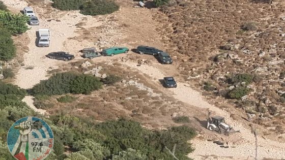 مستعمرون يجرفون أراضي في قراوة بني حسان