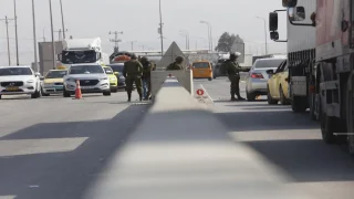 الاحتلال يغلق حاجزي تياسير والحمرا العسكريين في الأغوار