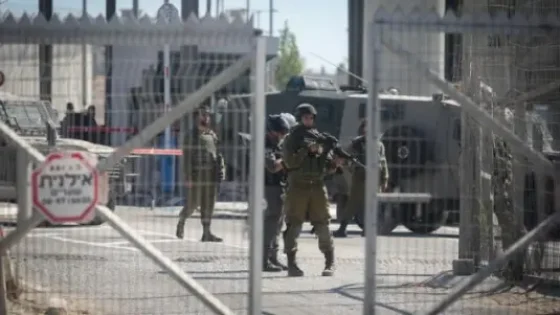 الاحتلال يغلق حاجز شعفاط ويعرقل حركة المرور في محيط القدس