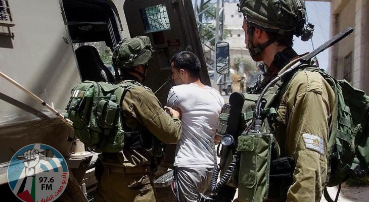 الاحتلال يعتقل شابا بعد الاعتداء عليه بالضرب في مخيم الجلزون شمال رام الله