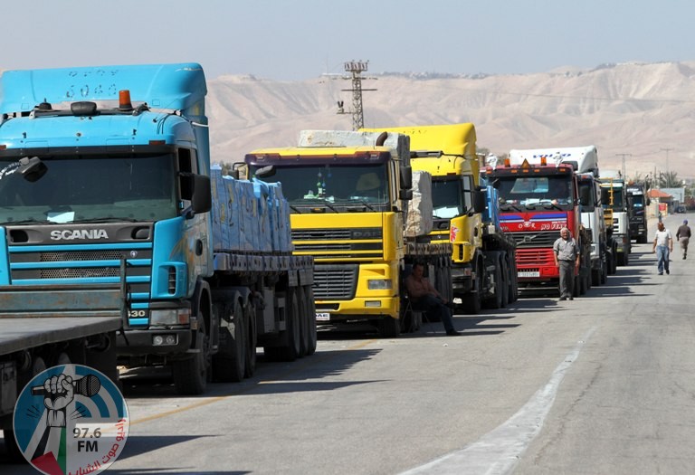 مهنا: إعادة فتح معبر الكرامة أمام الحركة التجارية تدريجيا