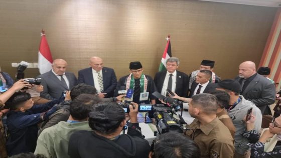 الوزير الحايك ونظيره الاندونيسي يوقعان مذكرة تفاهم لجذب السياحة الاسلامية الى فلسطين