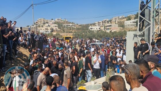 تشييع جثمان الشهيد يحيى عوض في مخيم الفوار جنوب الخليل