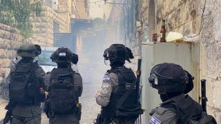 اعتقال صحفية – بلدية الاحتلال تقتحم حي البستان في سلوان