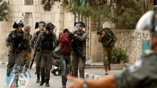 الاحتلال يعتقل شابين من أبو ديس ويفرض مخالفات على المواطنين في سلوان