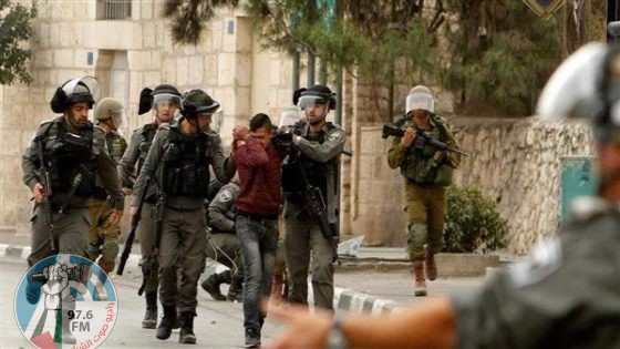 الاحتلال يعتقل شابين من أبو ديس ويفرض مخالفات على المواطنين في سلوان