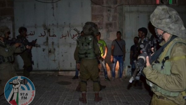 الاحتلال يعتقل 14 مواطنا من الضفة